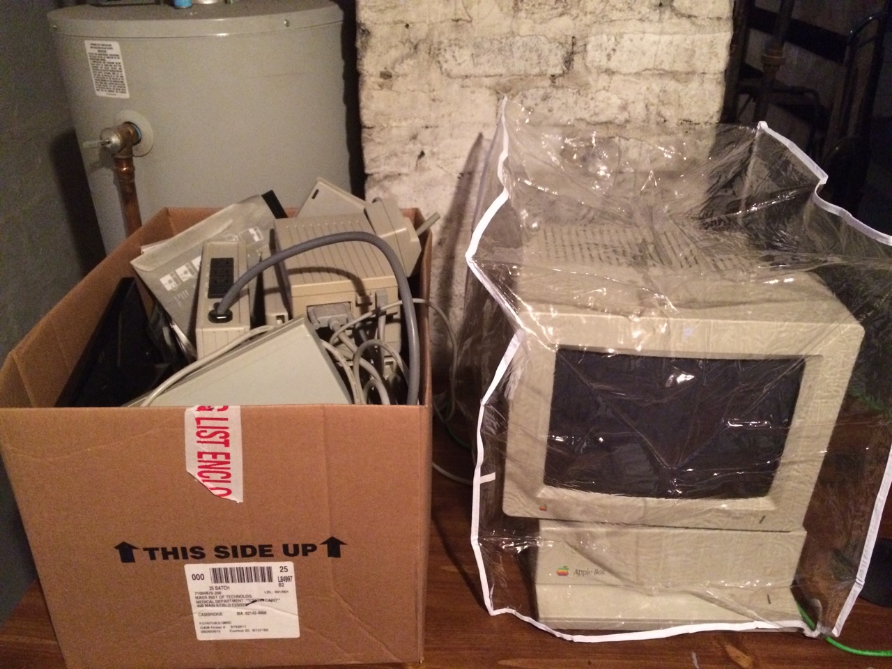 Dust cover | Apple II Bits